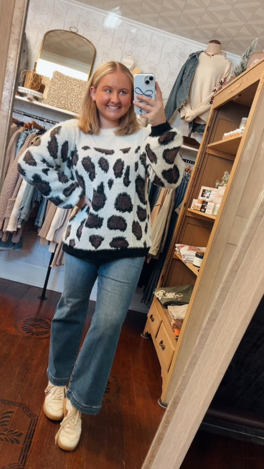 Avril Leopard Sweater