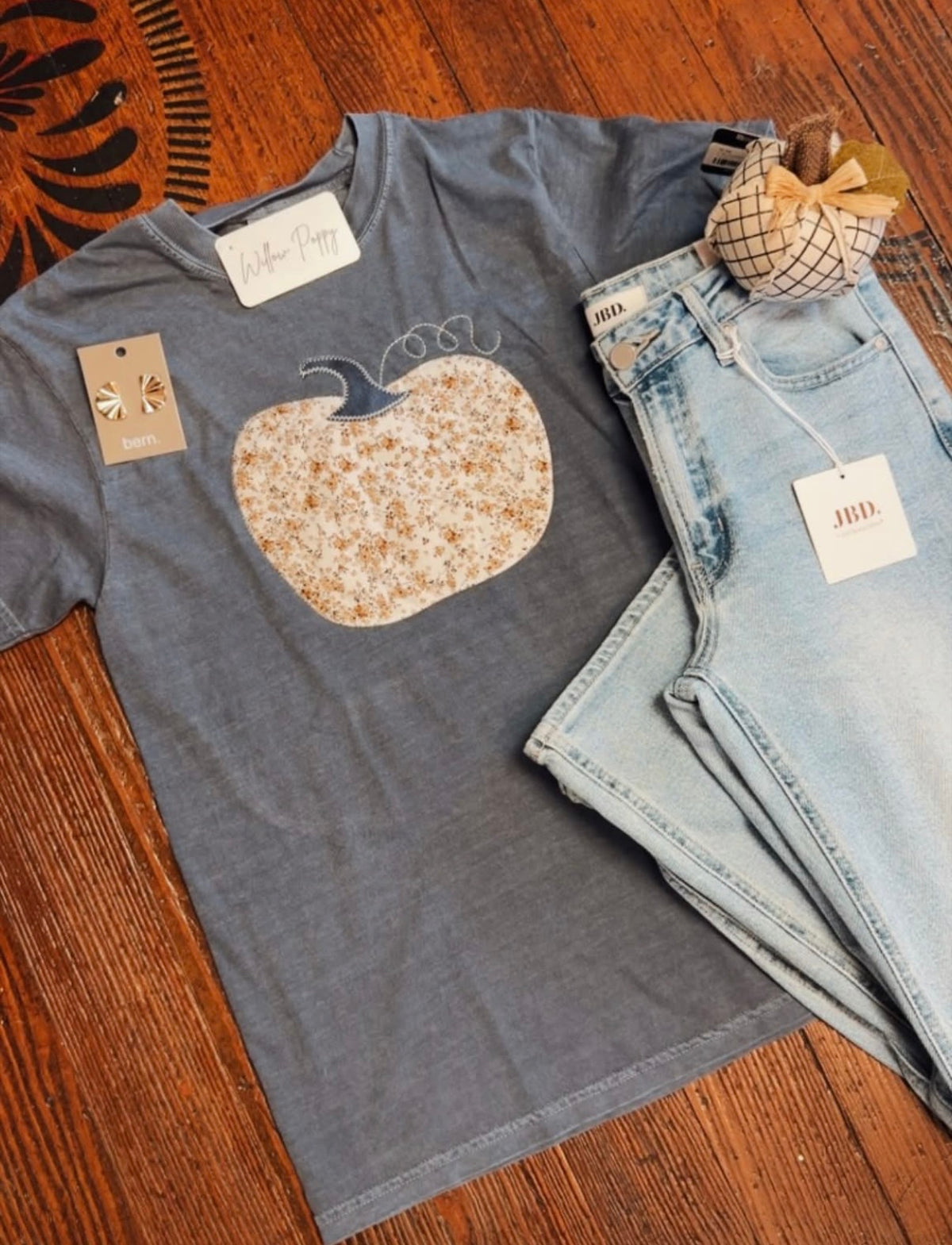 Quilted Pumpkin Tee