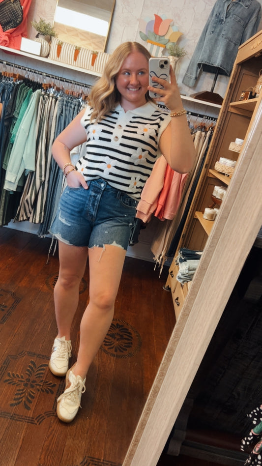 Black Daisy Floral Vest