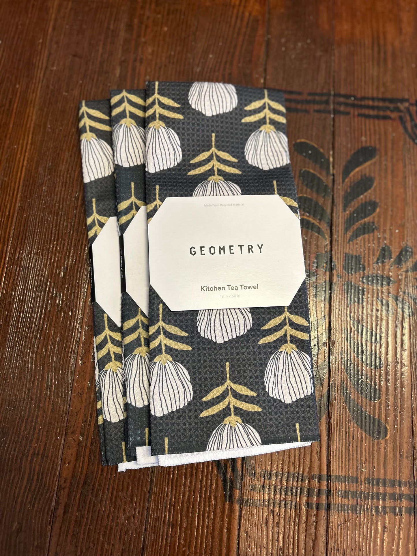 Blomma Flower Geometry Towel