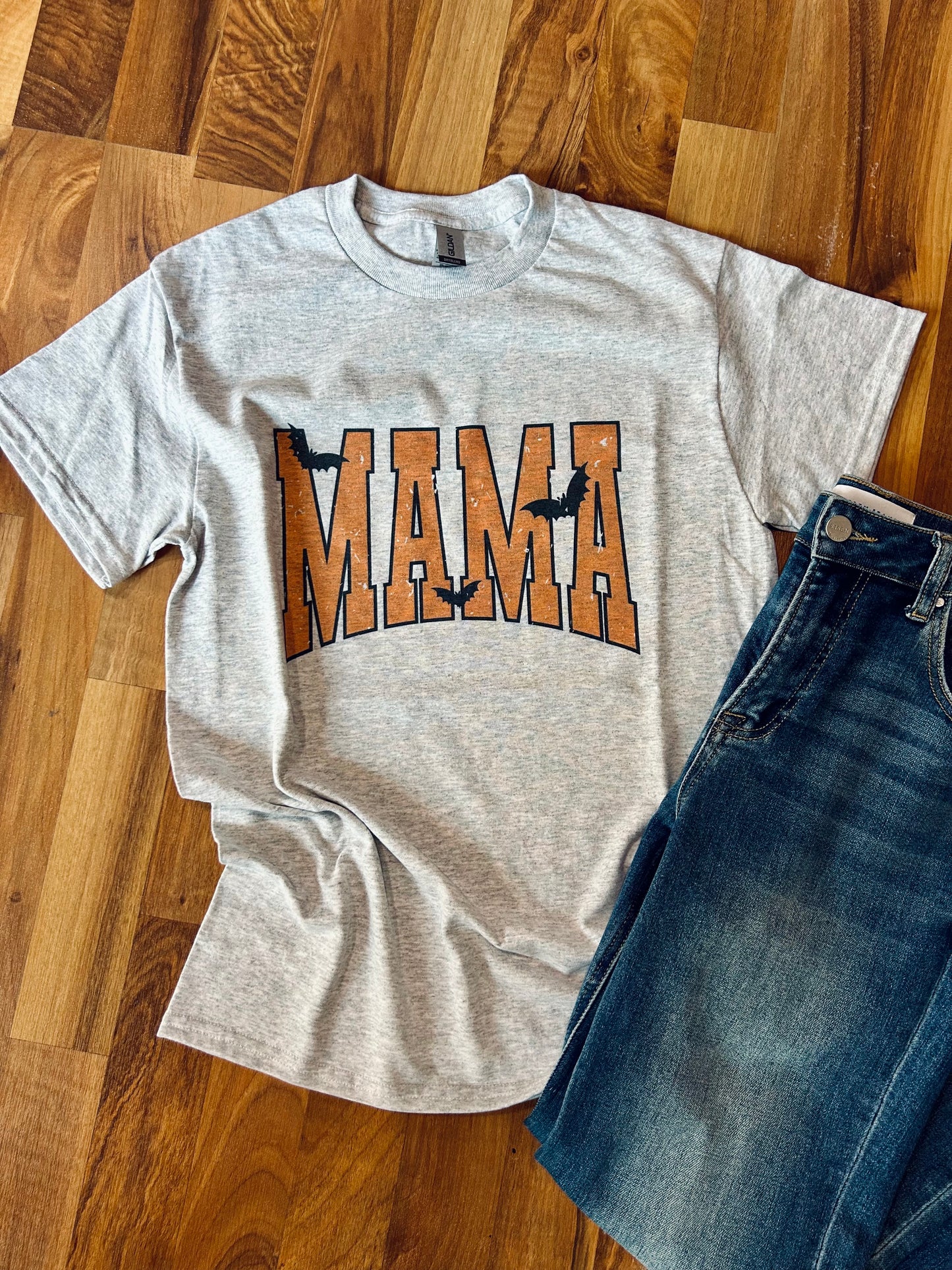 Gray Spooky Mama Graphic Tee